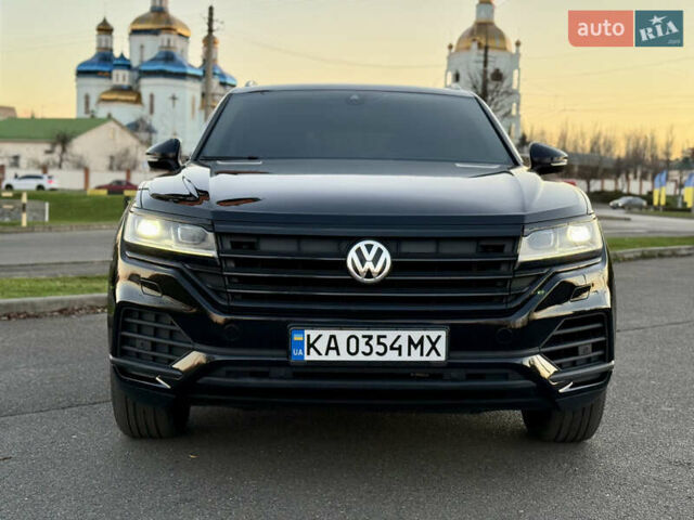 Черный Фольксваген Туарег, объемом двигателя 2.97 л и пробегом 165 тыс. км за 39900 $, фото 3 на Automoto.ua