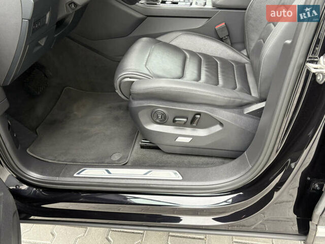 Черный Фольксваген Туарег, объемом двигателя 3 л и пробегом 188 тыс. км за 44555 $, фото 48 на Automoto.ua