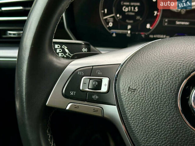 Черный Фольксваген Туарег, объемом двигателя 3 л и пробегом 141 тыс. км за 48500 $, фото 27 на Automoto.ua