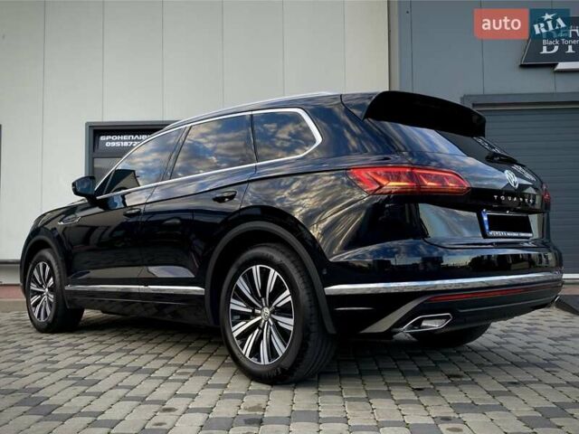 Черный Фольксваген Туарег, объемом двигателя 2.97 л и пробегом 130 тыс. км за 46500 $, фото 31 на Automoto.ua