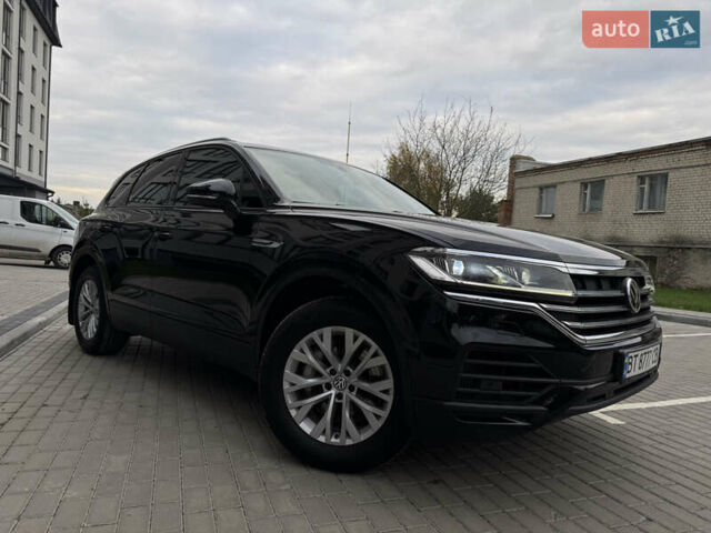 Фольксваген Туарег 2019 в Дубно на Automoto.ua Черный Фольксваген Туарег, объемом двигателя 3 л и пробегом 48 тыс. км за 43500 $, фото 72 на Automoto.ua