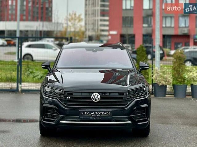 Черный Фольксваген Туарег, объемом двигателя 3 л и пробегом 141 тыс. км за 48500 $, фото 3 на Automoto.ua