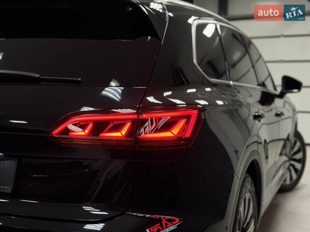 Черный Фольксваген Туарег, объемом двигателя 2.97 л и пробегом 123 тыс. км за 49900 $, фото 15 на Automoto.ua