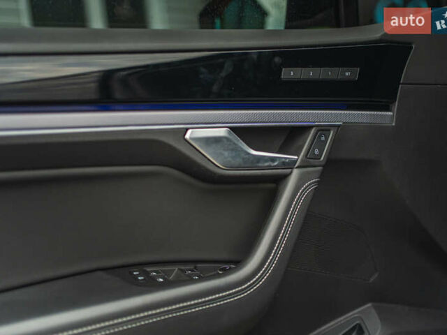 Черный Фольксваген Туарег, объемом двигателя 3.96 л и пробегом 170 тыс. км за 57777 $, фото 46 на Automoto.ua