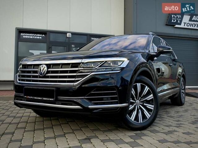 Черный Фольксваген Туарег, объемом двигателя 2.97 л и пробегом 130 тыс. км за 46500 $, фото 16 на Automoto.ua