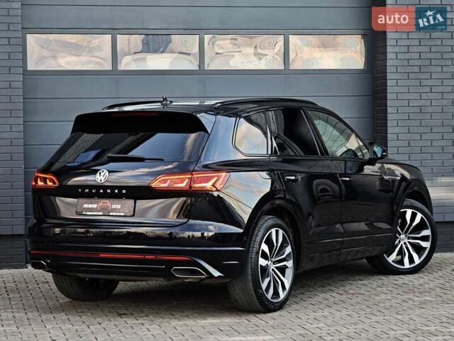 Черный Фольксваген Туарег, объемом двигателя 2.97 л и пробегом 108 тыс. км за 57499 $, фото 3 на Automoto.ua