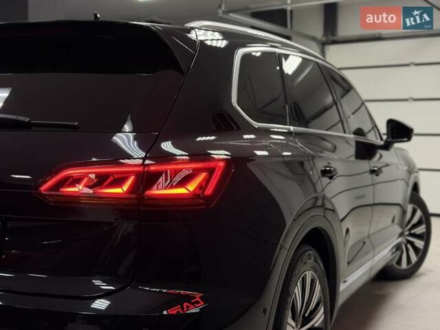 Черный Фольксваген Туарег, объемом двигателя 2.97 л и пробегом 123 тыс. км за 49900 $, фото 17 на Automoto.ua