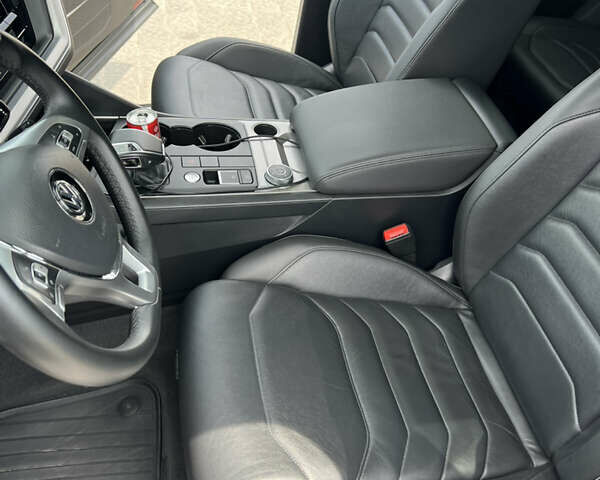 Черный Фольксваген Туарег, объемом двигателя 2.97 л и пробегом 121 тыс. км за 49800 $, фото 21 на Automoto.ua