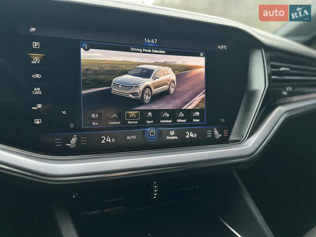 Черный Фольксваген Туарег, объемом двигателя 3 л и пробегом 115 тыс. км за 45500 $, фото 49 на Automoto.ua