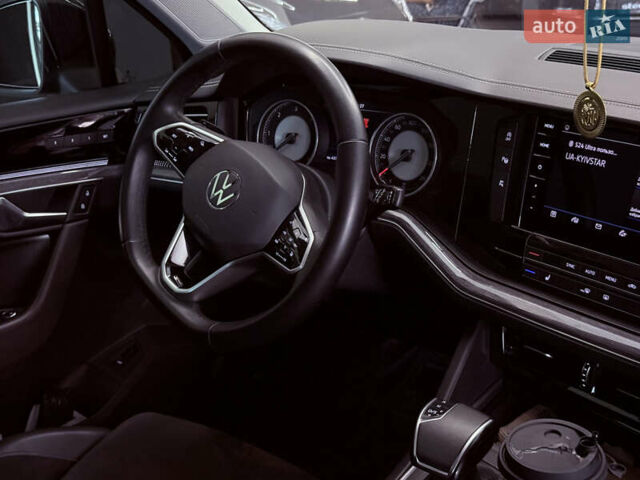 Черный Фольксваген Туарег, объемом двигателя 2.97 л и пробегом 100 тыс. км за 51999 $, фото 24 на Automoto.ua