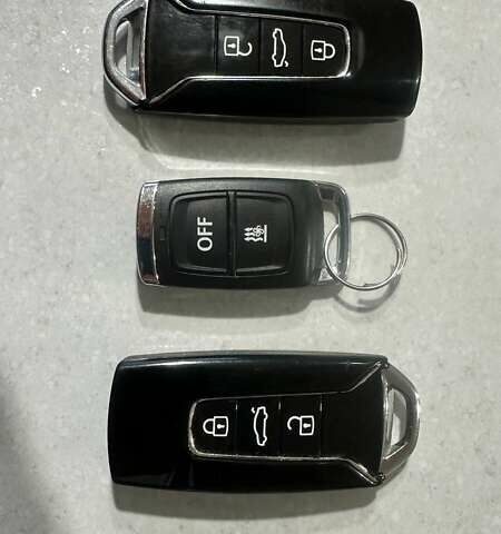 Чорний Фольксваген Туарег, об'ємом двигуна 3 л та пробігом 145 тис. км за 49990 $, фото 25 на Automoto.ua