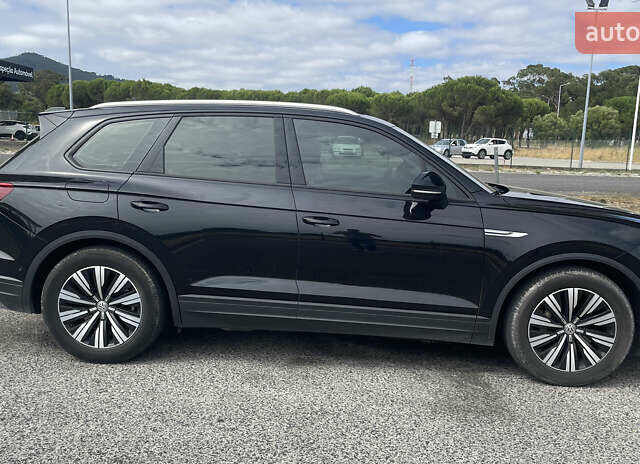 Черный Фольксваген Туарег, объемом двигателя 2.99 л и пробегом 100 тыс. км за 48000 $, фото 7 на Automoto.ua