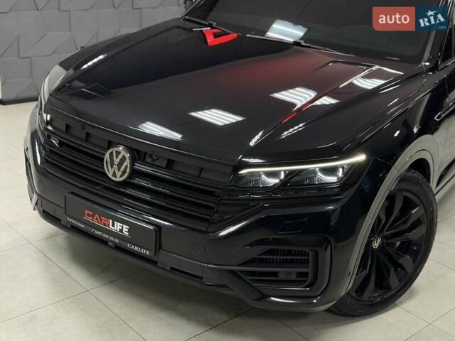 Чорний Фольксваген Туарег, об'ємом двигуна 3.96 л та пробігом 138 тис. км за 64500 $, фото 4 на Automoto.ua