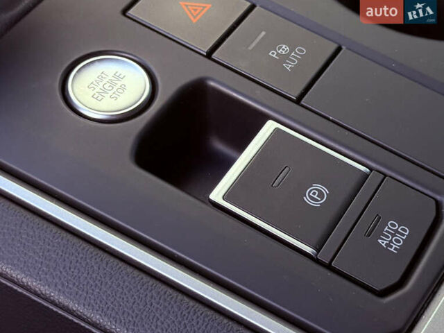 Черный Фольксваген Туарег, объемом двигателя 2.97 л и пробегом 100 тыс. км за 51999 $, фото 33 на Automoto.ua