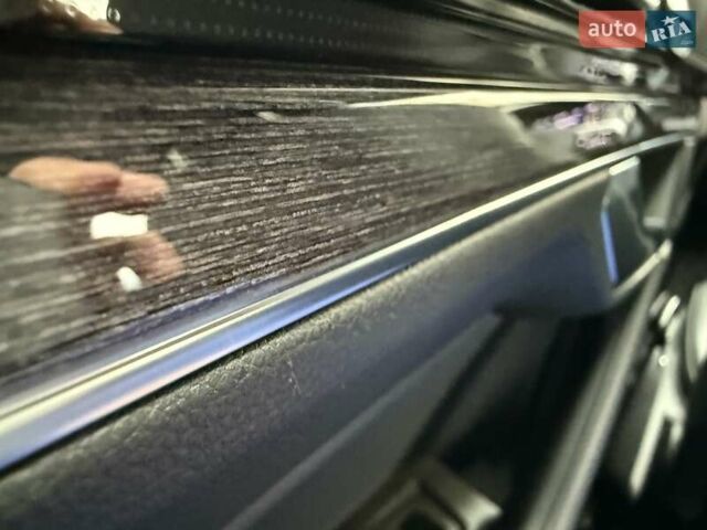 Черный Фольксваген Туарег, объемом двигателя 3 л и пробегом 101 тыс. км за 49200 $, фото 42 на Automoto.ua