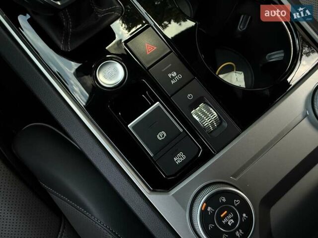 Черный Фольксваген Туарег, объемом двигателя 2.97 л и пробегом 138 тыс. км за 56800 $, фото 57 на Automoto.ua