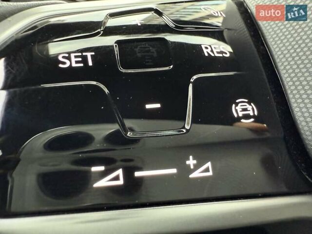 Черный Фольксваген Туарег, объемом двигателя 3 л и пробегом 101 тыс. км за 49200 $, фото 39 на Automoto.ua