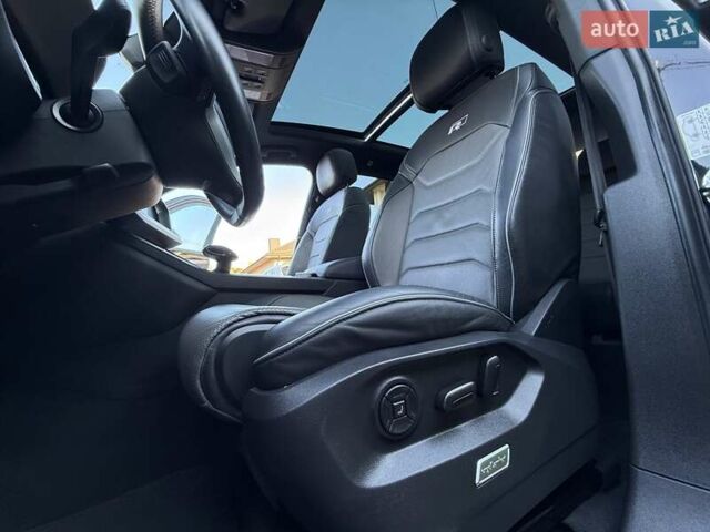 Черный Фольксваген Туарег, объемом двигателя 2.97 л и пробегом 79 тыс. км за 59400 $, фото 19 на Automoto.ua