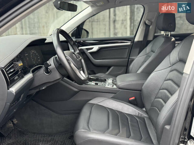 Чорний Фольксваген Туарег, об'ємом двигуна 2.97 л та пробігом 155 тис. км за 42900 $, фото 28 на Automoto.ua