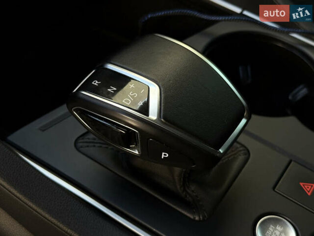 Черный Фольксваген Туарег, объемом двигателя 2.97 л и пробегом 100 тыс. км за 51999 $, фото 38 на Automoto.ua