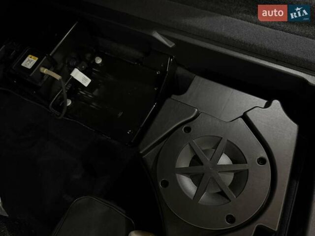 Чорний Фольксваген Туарег, об'ємом двигуна 3.96 л та пробігом 138 тис. км за 64500 $, фото 68 на Automoto.ua