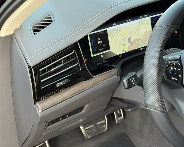 Черный Фольксваген Туарег, объемом двигателя 3.96 л и пробегом 115 тыс. км за 59900 $, фото 7 на Automoto.ua