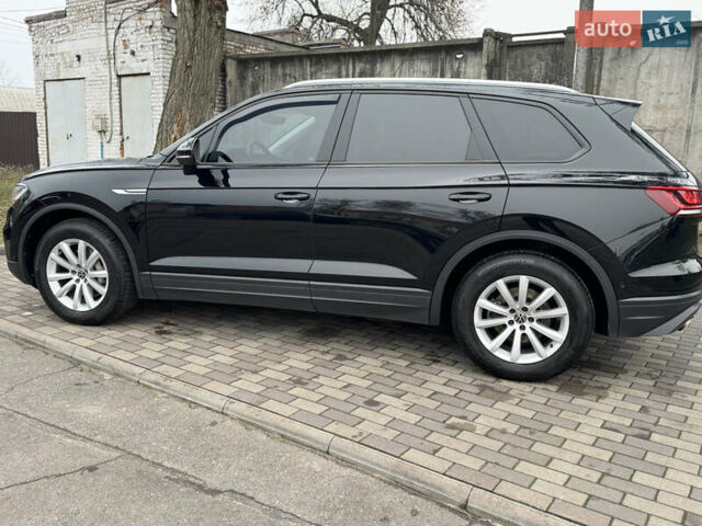 Чорний Фольксваген Туарег, об'ємом двигуна 2.97 л та пробігом 155 тис. км за 42900 $, фото 12 на Automoto.ua