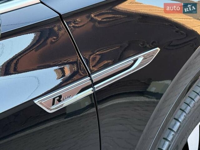 Черный Фольксваген Туарег, объемом двигателя 2.97 л и пробегом 79 тыс. км за 59400 $, фото 63 на Automoto.ua