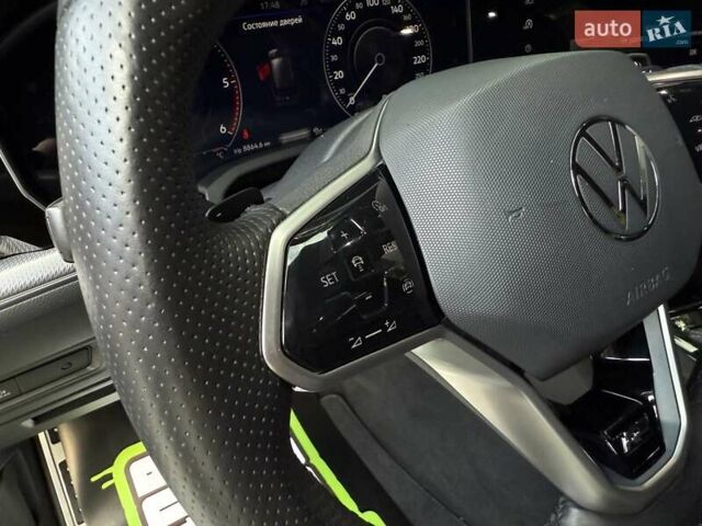 Черный Фольксваген Туарег, объемом двигателя 2.97 л и пробегом 138 тыс. км за 56800 $, фото 73 на Automoto.ua
