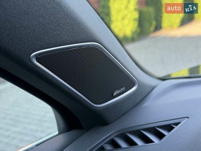 Черный Фольксваген Туарег, объемом двигателя 2.97 л и пробегом 79 тыс. км за 59400 $, фото 81 на Automoto.ua