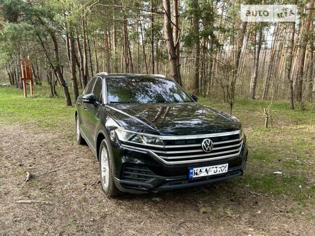 Черный Фольксваген Туарег, объемом двигателя 2.97 л и пробегом 177 тыс. км за 44000 $, фото 1 на Automoto.ua