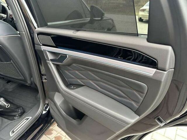 Черный Фольксваген Туарег, объемом двигателя 3 л и пробегом 94 тыс. км за 52000 $, фото 11 на Automoto.ua