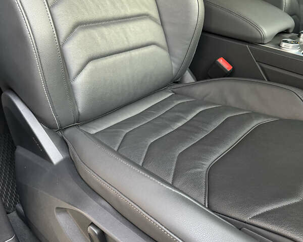 Черный Фольксваген Туарег, объемом двигателя 2.97 л и пробегом 49 тыс. км за 49800 $, фото 10 на Automoto.ua