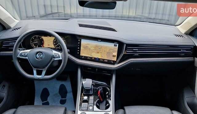 Черный Фольксваген Туарег, объемом двигателя 2.97 л и пробегом 66 тыс. км за 58800 $, фото 16 на Automoto.ua