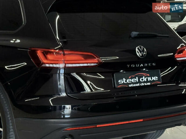 Черный Фольксваген Туарег, объемом двигателя 2.97 л и пробегом 100 тыс. км за 51999 $, фото 13 на Automoto.ua