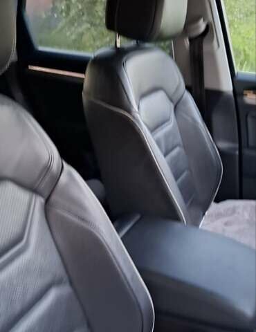 Фольксваген Туарег 2020 у Ахтырке на Automoto.ua Чорний Фольксваген Туарег, об'ємом двигуна 2.97 л та пробігом 150 тис. км за 52700 $, фото 51 на Automoto.ua