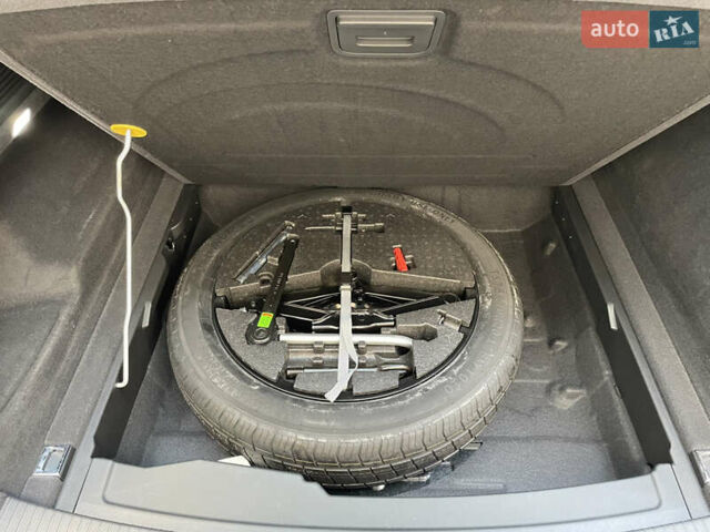 Черный Фольксваген Туарег, объемом двигателя 3 л и пробегом 80 тыс. км за 50000 $, фото 12 на Automoto.ua