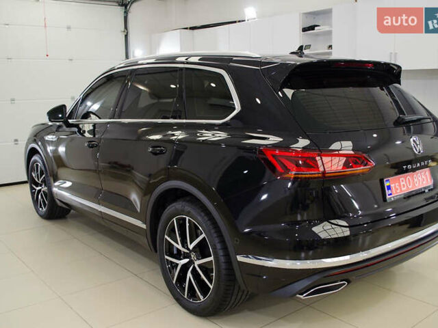 Черный Фольксваген Туарег, объемом двигателя 2.97 л и пробегом 95 тыс. км за 60000 $, фото 19 на Automoto.ua