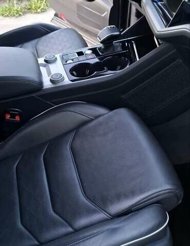 Фольксваген Туарег 2020 у Ахтырке на Automoto.ua Чорний Фольксваген Туарег, об'ємом двигуна 2.97 л та пробігом 150 тис. км за 52700 $, фото 41 на Automoto.ua