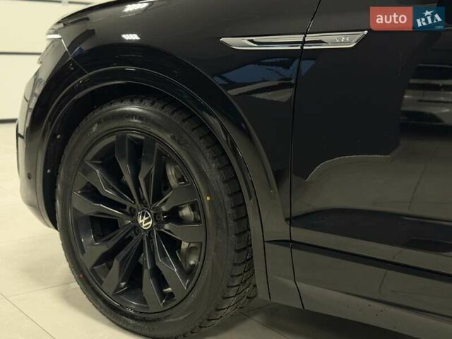 Чорний Фольксваген Туарег, об'ємом двигуна 3.96 л та пробігом 138 тис. км за 64500 $, фото 28 на Automoto.ua