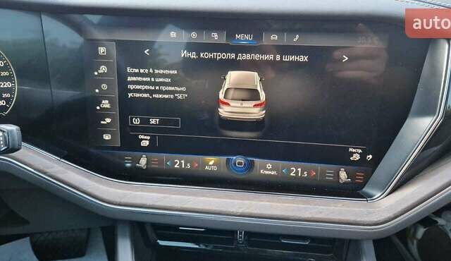 Черный Фольксваген Туарег, объемом двигателя 2.97 л и пробегом 66 тыс. км за 58800 $, фото 30 на Automoto.ua