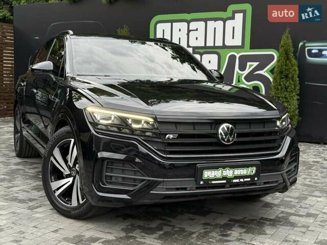 Черный Фольксваген Туарег, объемом двигателя 2.97 л и пробегом 138 тыс. км за 56800 $, фото 2 на Automoto.ua