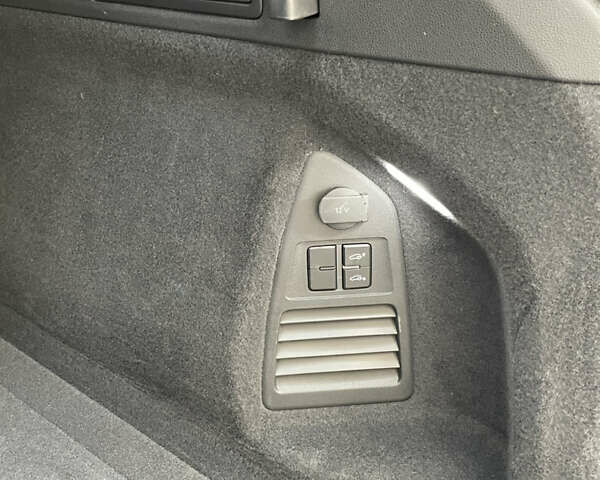 Черный Фольксваген Туарег, объемом двигателя 3 л и пробегом 80 тыс. км за 50000 $, фото 11 на Automoto.ua