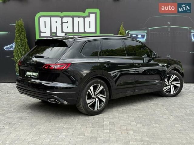 Черный Фольксваген Туарег, объемом двигателя 2.97 л и пробегом 138 тыс. км за 56800 $, фото 40 на Automoto.ua