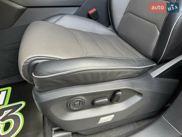 Черный Фольксваген Туарег, объемом двигателя 2.97 л и пробегом 138 тыс. км за 56800 $, фото 69 на Automoto.ua