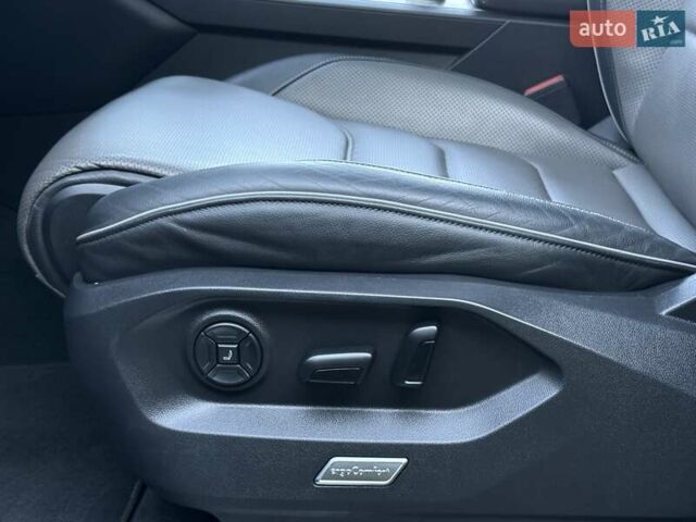 Черный Фольксваген Туарег, объемом двигателя 2.97 л и пробегом 79 тыс. км за 59400 $, фото 9 на Automoto.ua