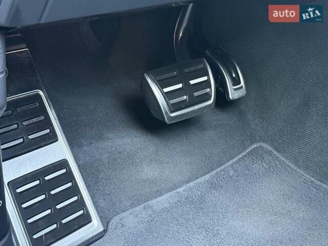 Черный Фольксваген Туарег, объемом двигателя 2.97 л и пробегом 79 тыс. км за 59400 $, фото 5 на Automoto.ua