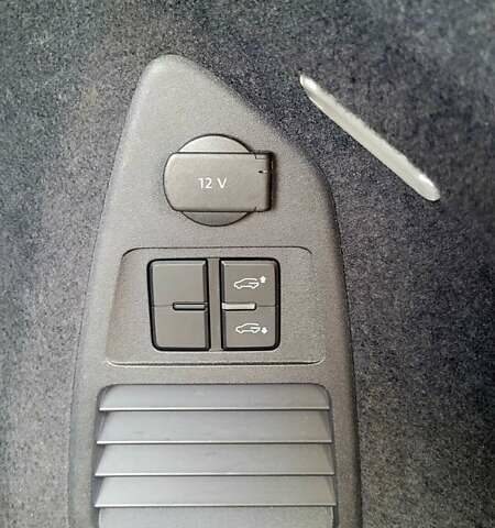 Чорний Фольксваген Туарег, об'ємом двигуна 3 л та пробігом 86 тис. км за 56900 $, фото 28 на Automoto.ua