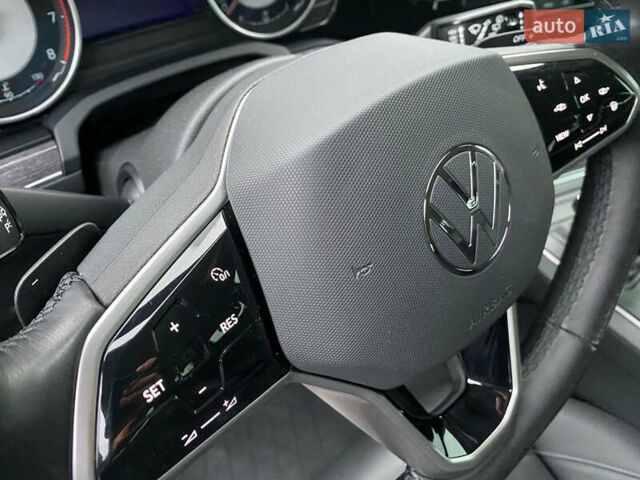 Черный Фольксваген Туарег, объемом двигателя 2.99 л и пробегом 180 тыс. км за 31700 $, фото 13 на Automoto.ua