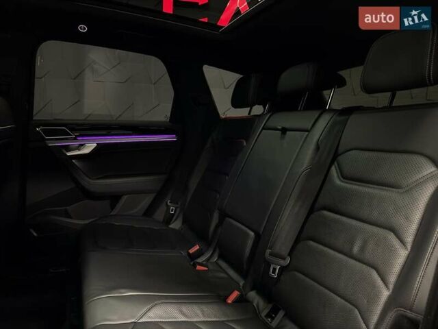 Чорний Фольксваген Туарег, об'ємом двигуна 3.96 л та пробігом 138 тис. км за 64500 $, фото 53 на Automoto.ua